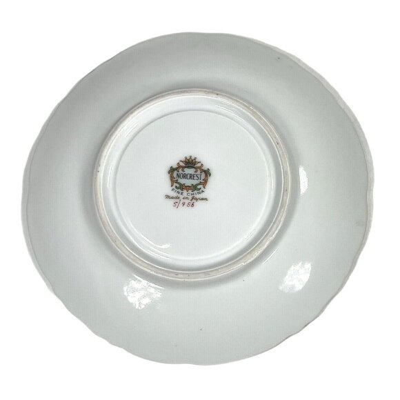 NORCREST VINTAGE TEA CUP SAUCER FINE CHINA LILY #5/986 GOLD TRIM JAPAN HANDPAINT - Picture 7 of 8